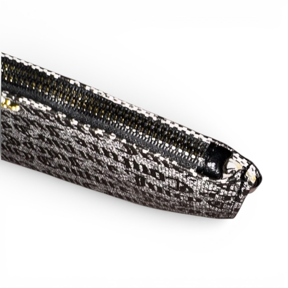 Juicy Couture Logo Long Wristlet Black Beige Zip Pouch NWT - Picture 4 of 7